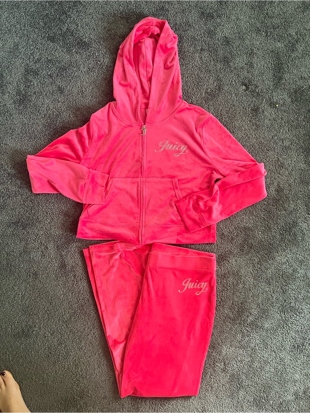 Hot Pink Juicy Couture velour tracksuit size large